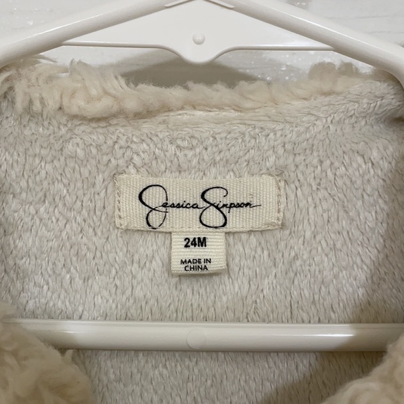Girl’s furry vest by Jessica Simpson - Picture 3 of 5